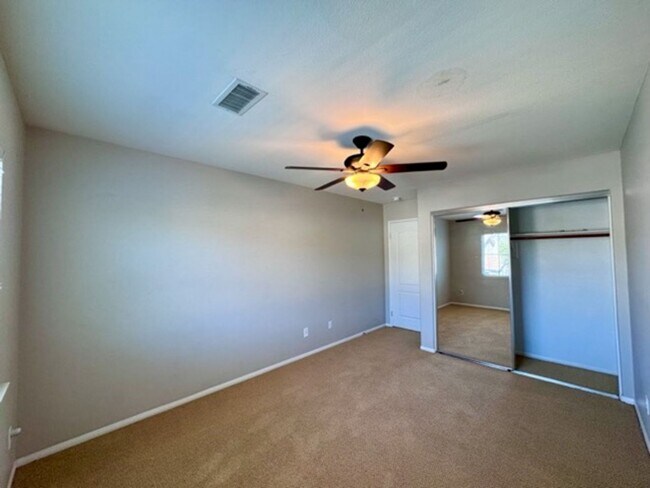 Building Photo - Oversized 5 bedroom Copper Canyon Murrieta...