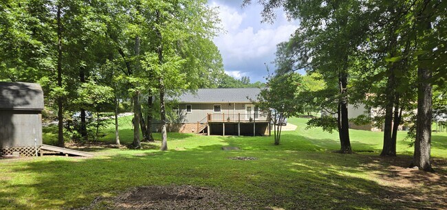 Building Photo - 474 Robin Ln