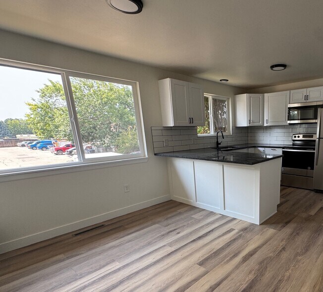 Building Photo - 804 Meeker St