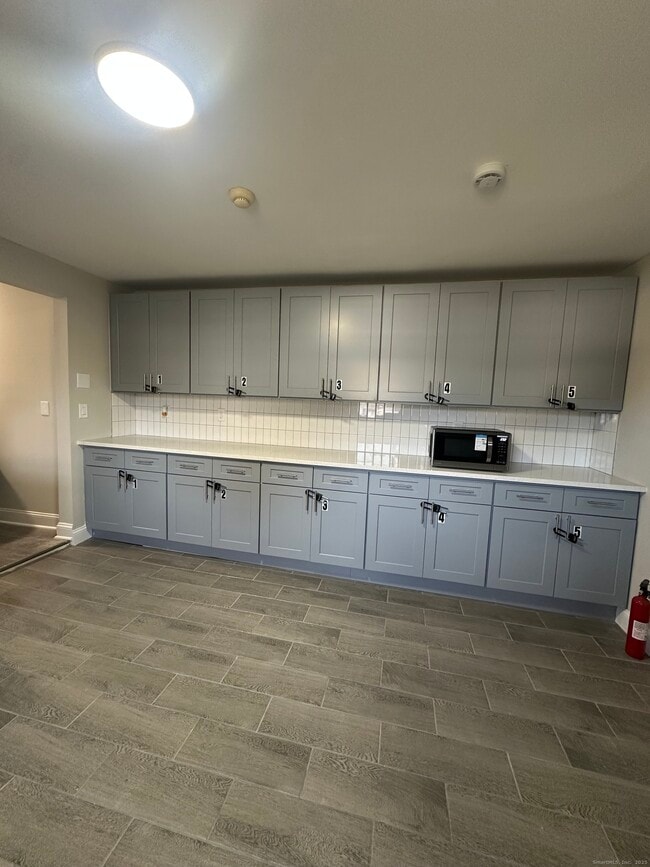 Building Photo - 1065 Central Ave