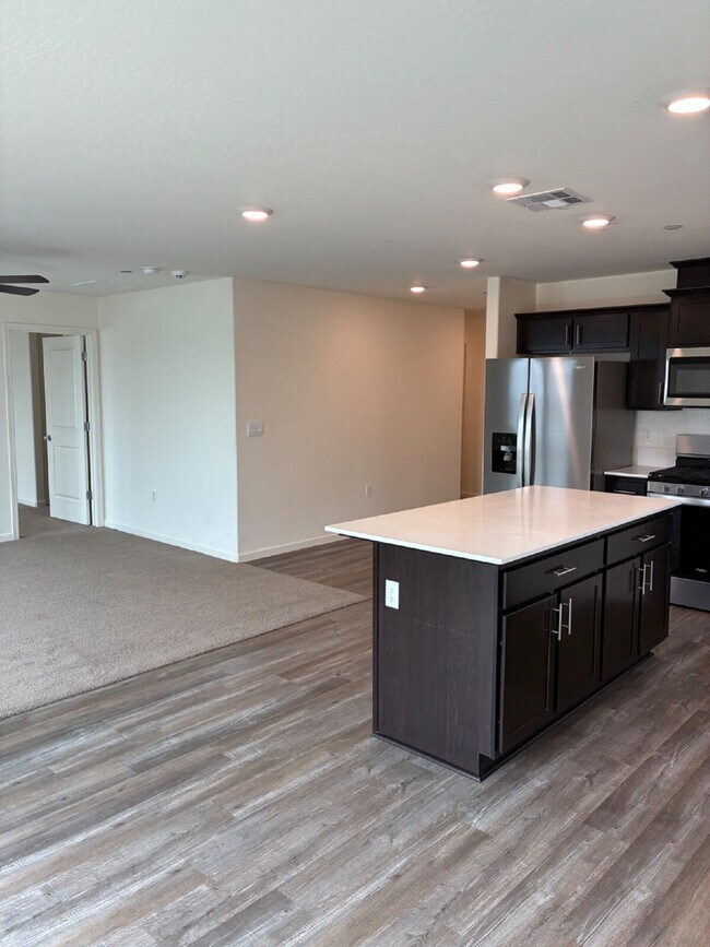 Building Photo - Modern Convenience and Luxury!! Move In Ready with Full Appliance Package!