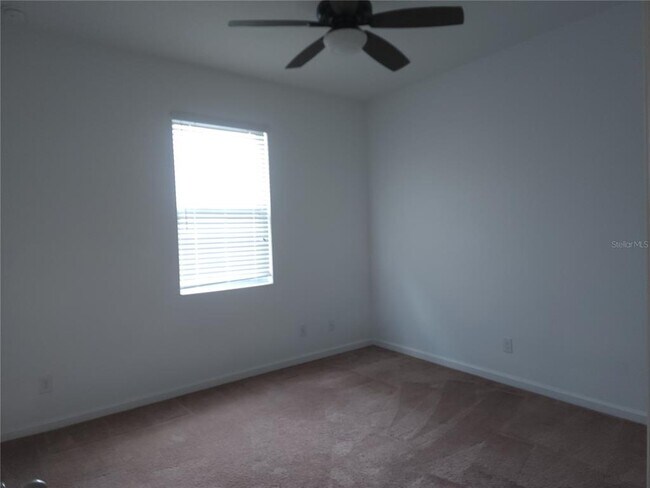 Building Photo - 3230 Stratton Cir