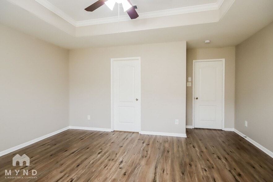 Building Photo - 2706 Sandberry Dr