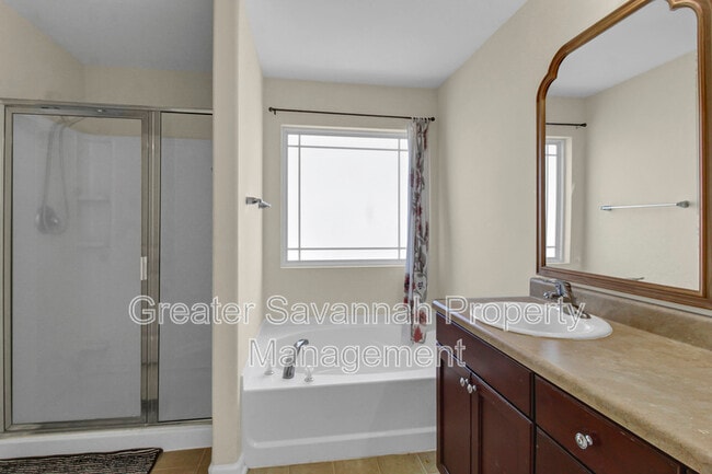 Building Photo - 145 Chapel Lake S