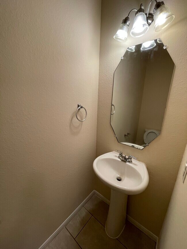 Building Photo - 1755 Nichole Woods Dr