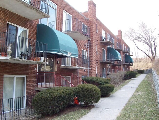 Interior Photo - Clifton View