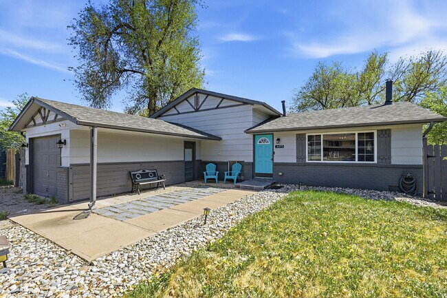Building Photo - $2,040.95, 3-bed, 2-bathroom located in Colorado Springs with a large backyard