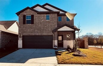 Building Photo - 613 Clover Crk Dr