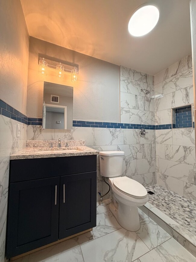 Building Photo - Single Story *NO* Carpet + *NO* HOA Avondale Home For Rent!