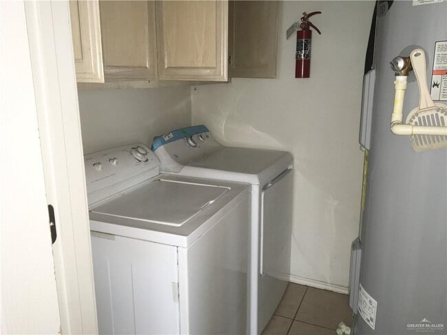 Building Photo - 17 French Ave