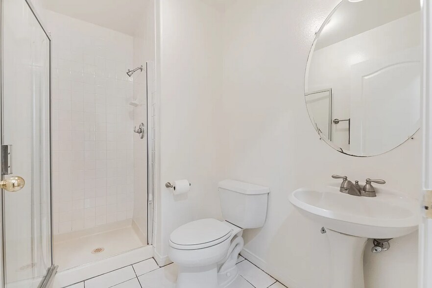 Building Photo - 17333 San Jose St