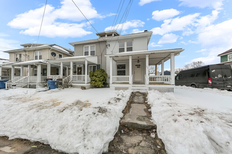 Building Photo - 640 Market St