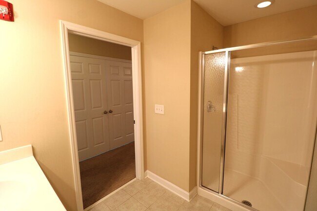 Building Photo - 4762 Tatton Park Dr