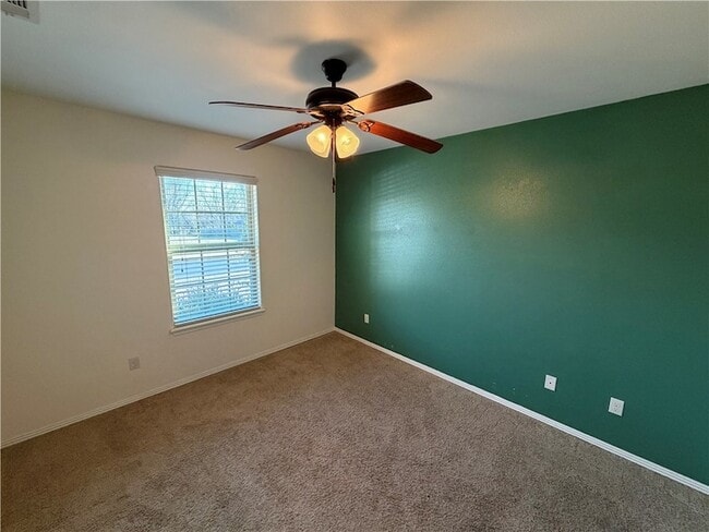 Building Photo - 3302 SW Briar Creek Ave