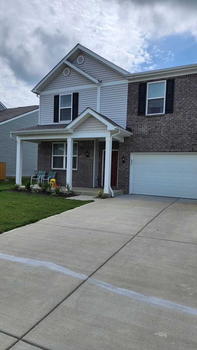 Building Photo - Spacious 4 Beds 3 Baths in Shelbyville