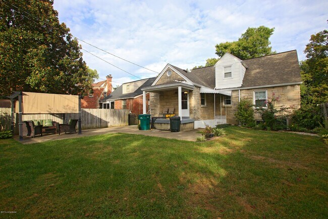 Building Photo - 2324 Emerson Ave