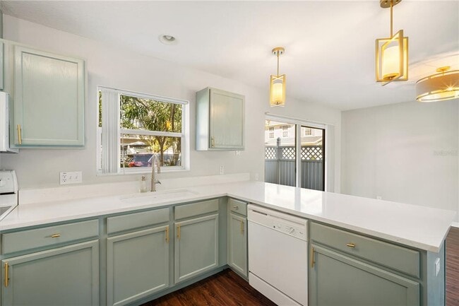 Building Photo - 8001 Boone Dr