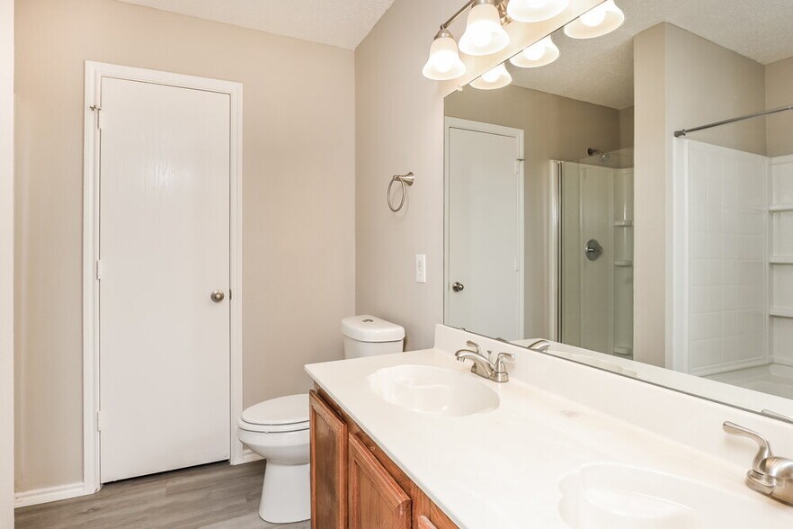 Building Photo - 2909 Paint Brush Pl