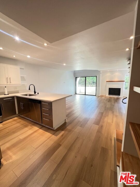 Building Photo - 10926 Bluffside Dr