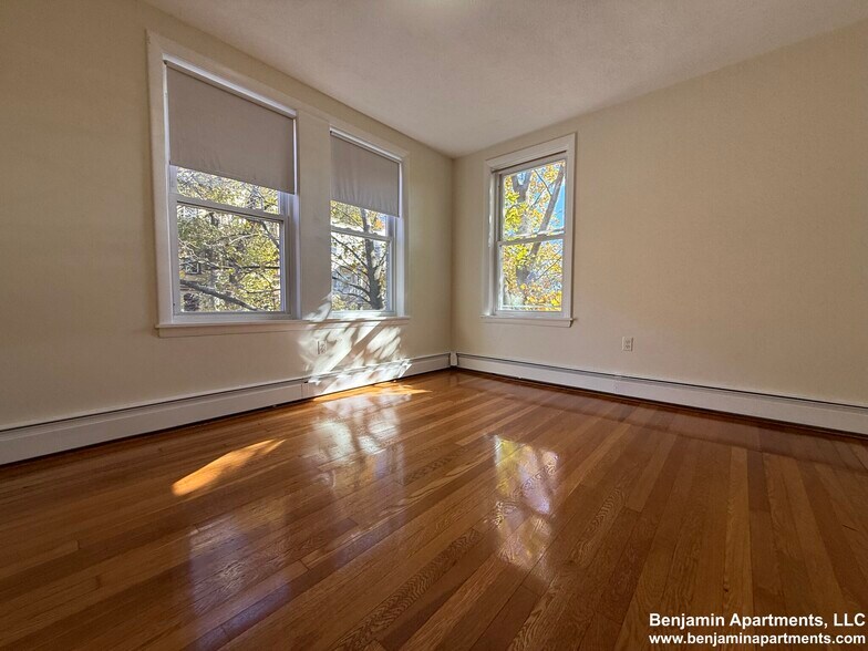 Building Photo - 316 Tappan St