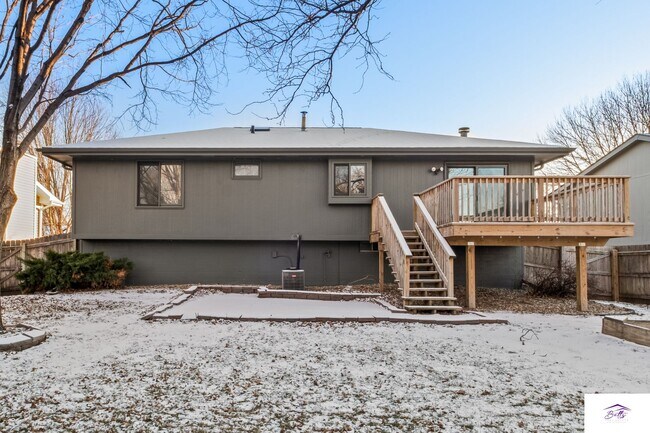 Building Photo - WELCOME HOME!