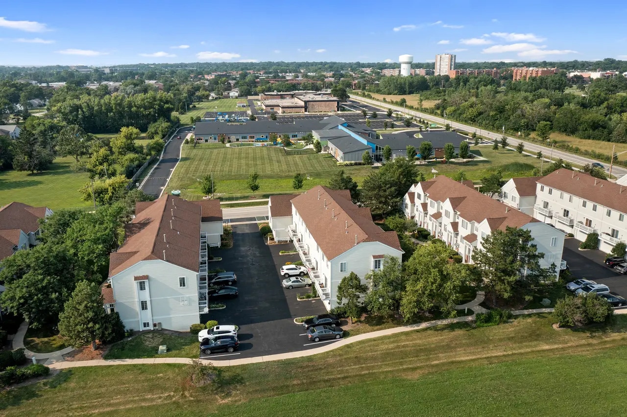 Building Photo - 9411 Harrison St