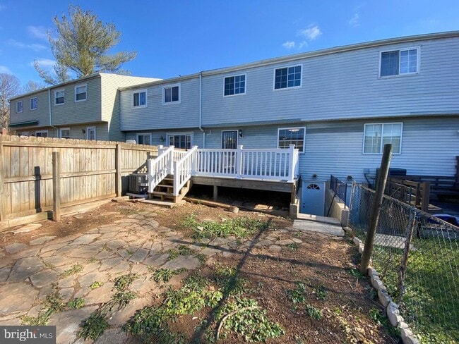 Building Photo - 12366 Bonfire Dr