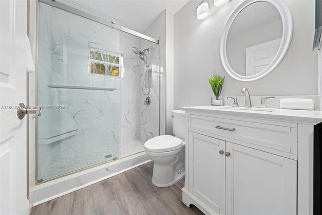 Building Photo - 2587 Jardin Ct