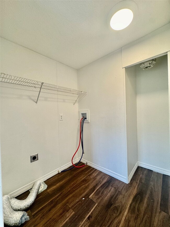 Building Photo - 1007 Spooner St