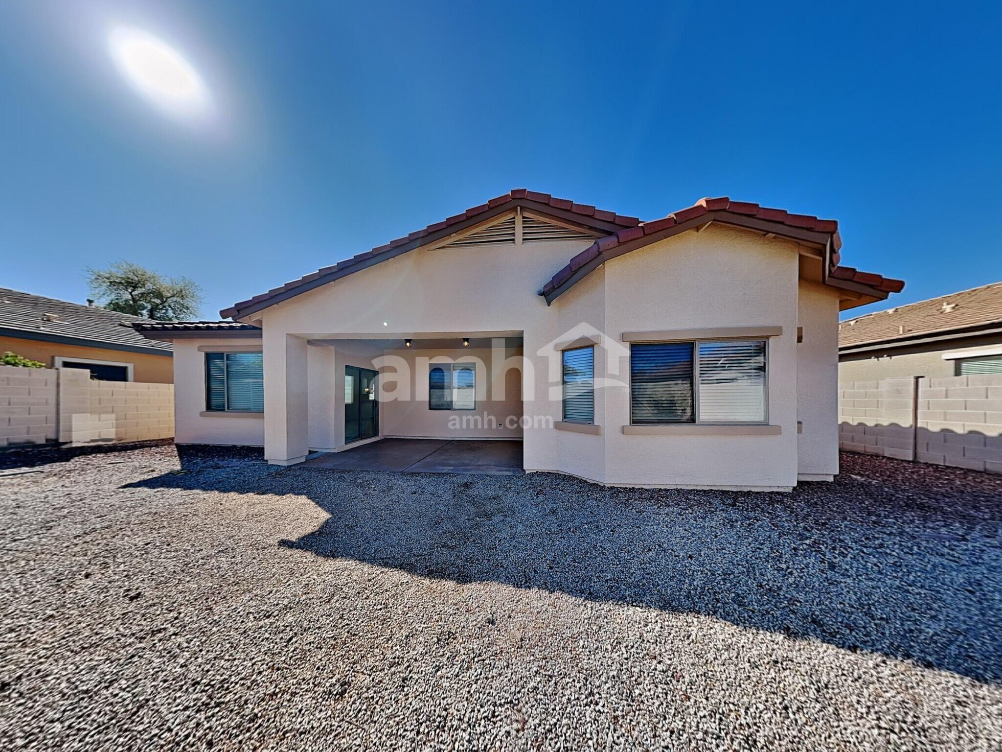 Building Photo - 8854 W Northview Ave