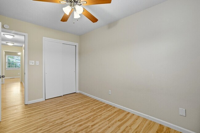 Building Photo - 712 Biltmore Dr
