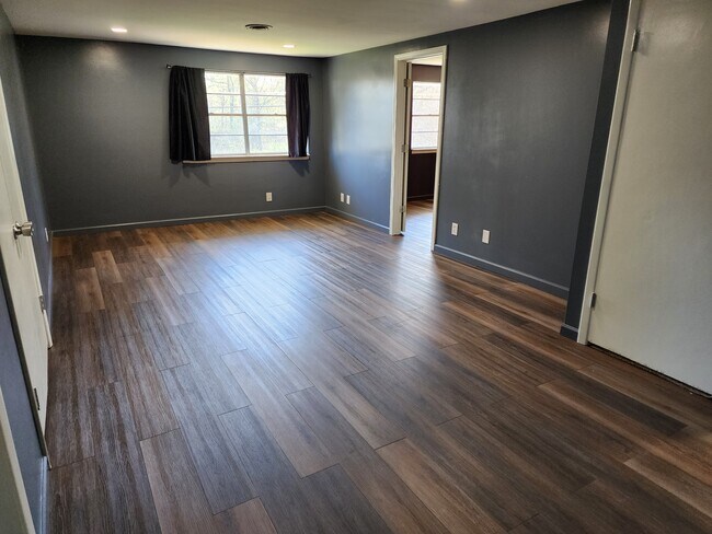 Building Photo - 5605 S 30th West Ave