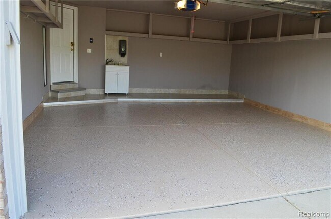 Building Photo - 7957 Mallard Way