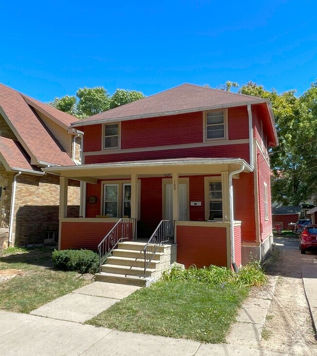 Primary Photo - 109 S Orchard St