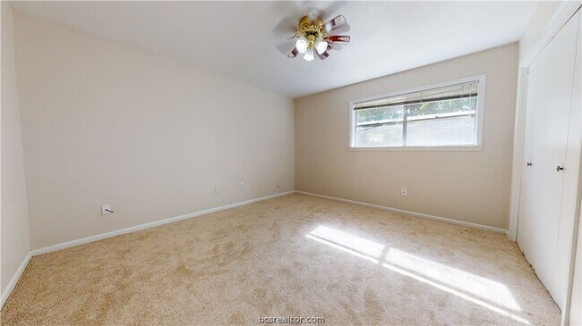 Building Photo - 1207 Lawyer St