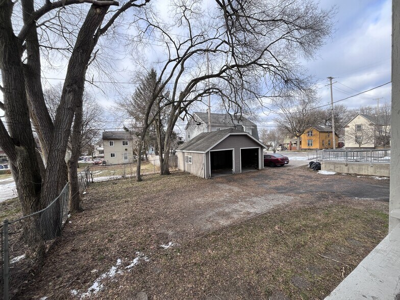 Building Photo - 709 Lafayette Ave SE