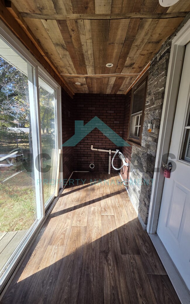 Building Photo - 3716 Dawson Ave