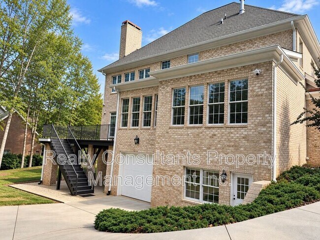 Building Photo - 7517 Henson Forest Dr
