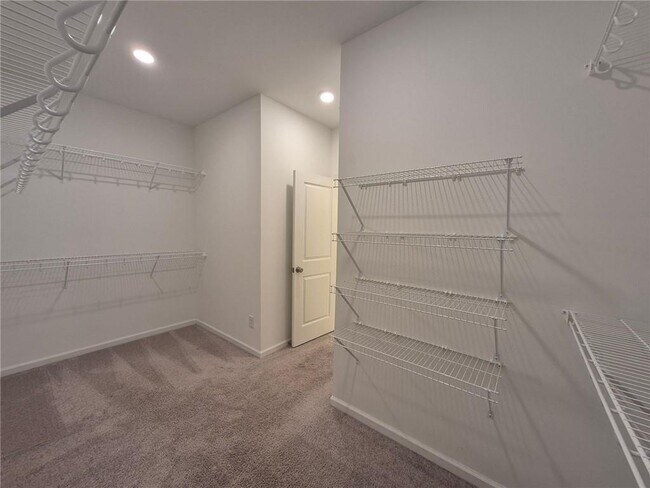 Building Photo - 5234 Riden Ct