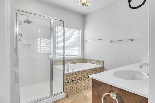 Building Photo - "Spacious 4-Bedroom Home with Chef’s Kitchen and a Master Retreat!"