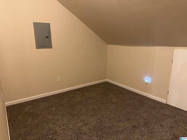 Building Photo - 2280 Ridgemont Dr