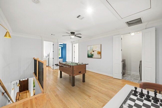 Building Photo - 301 Cordell St