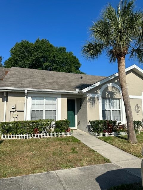 Building Photo - 2147 Cypress Bay Blvd