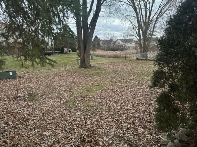 Building Photo - 41481 Cumberland Dr