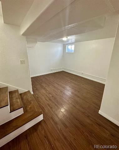 Building Photo - 940 W 70th Pl