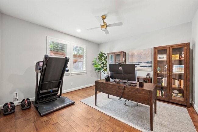 Building Photo - 11025 Upland Forest Dr