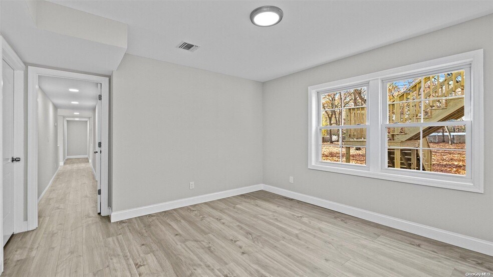 Building Photo - 18 Canine Rd