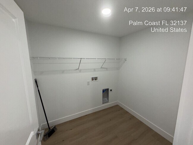 Building Photo - Beautifully Appointed New Home