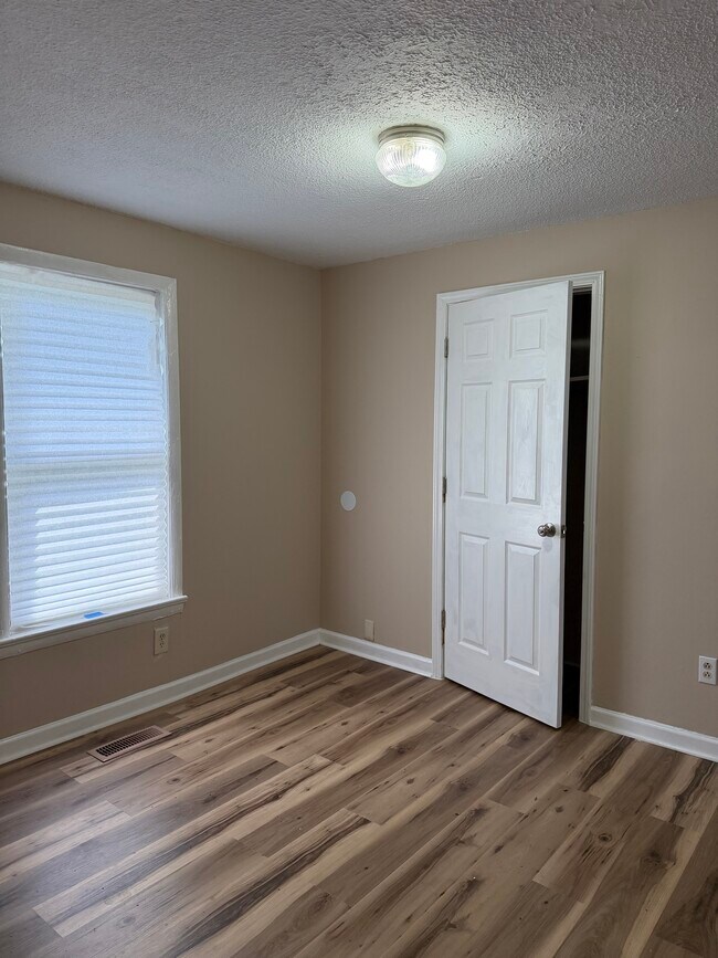 Building Photo - 1314 Brookside Ave