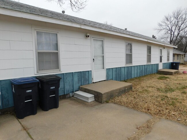 Primary Photo - 1 Bed 1 Bath Duplex w/ Washer Dryer